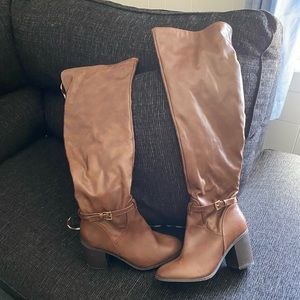 Womens knee high heeled boots